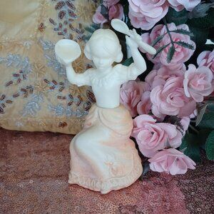 Avon Vintage Nursery Rhyme Little Miss Muffet Perfume Bottle Decanter Collect